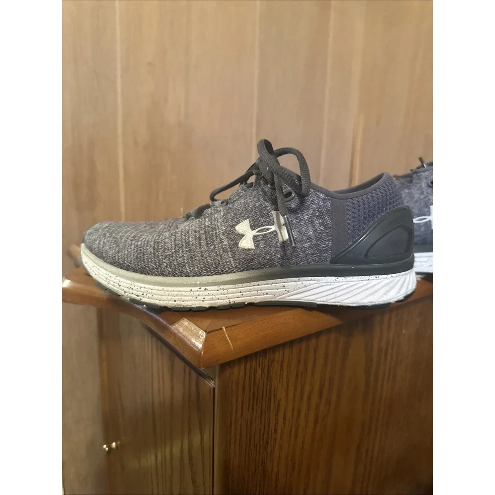 Size US 6.5- Under Armour Charged Bandit 3‎ Gray